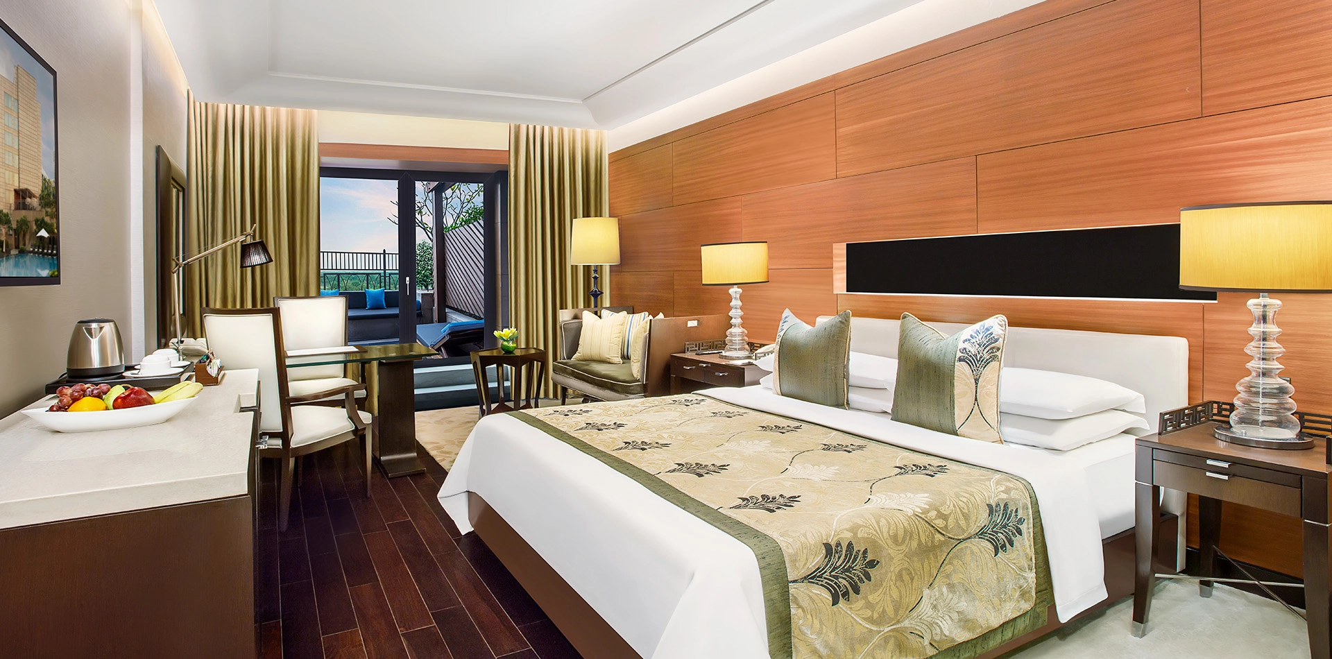 Royal Club Room with Terrace