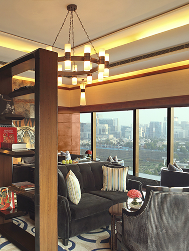 Privileged access to Royal Club Lounge